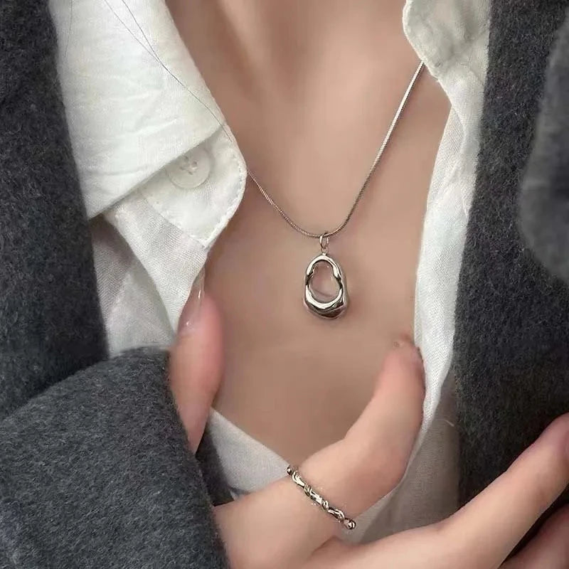 Collier pendentif minimaliste